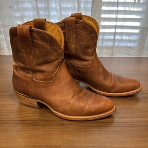 Tecovas Women’s Scotch Goat Leather Boots